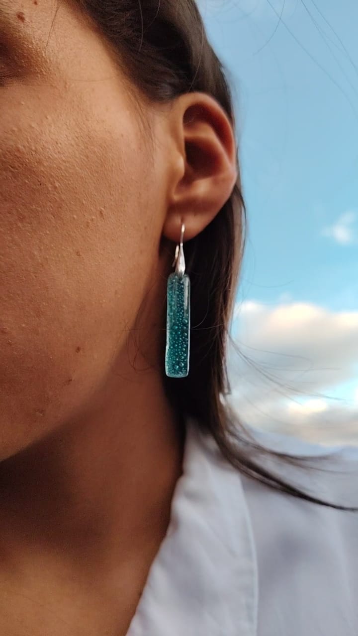 Aretes de plata y vidrio turquesa